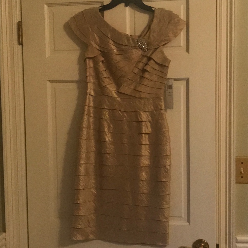 London times shimmery gold dress size 4